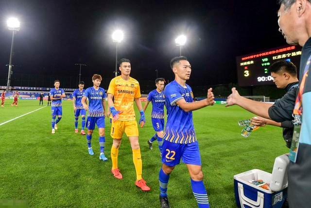 阿森纳以3-0击败考文垂，卫冕目标展现实力与挑战